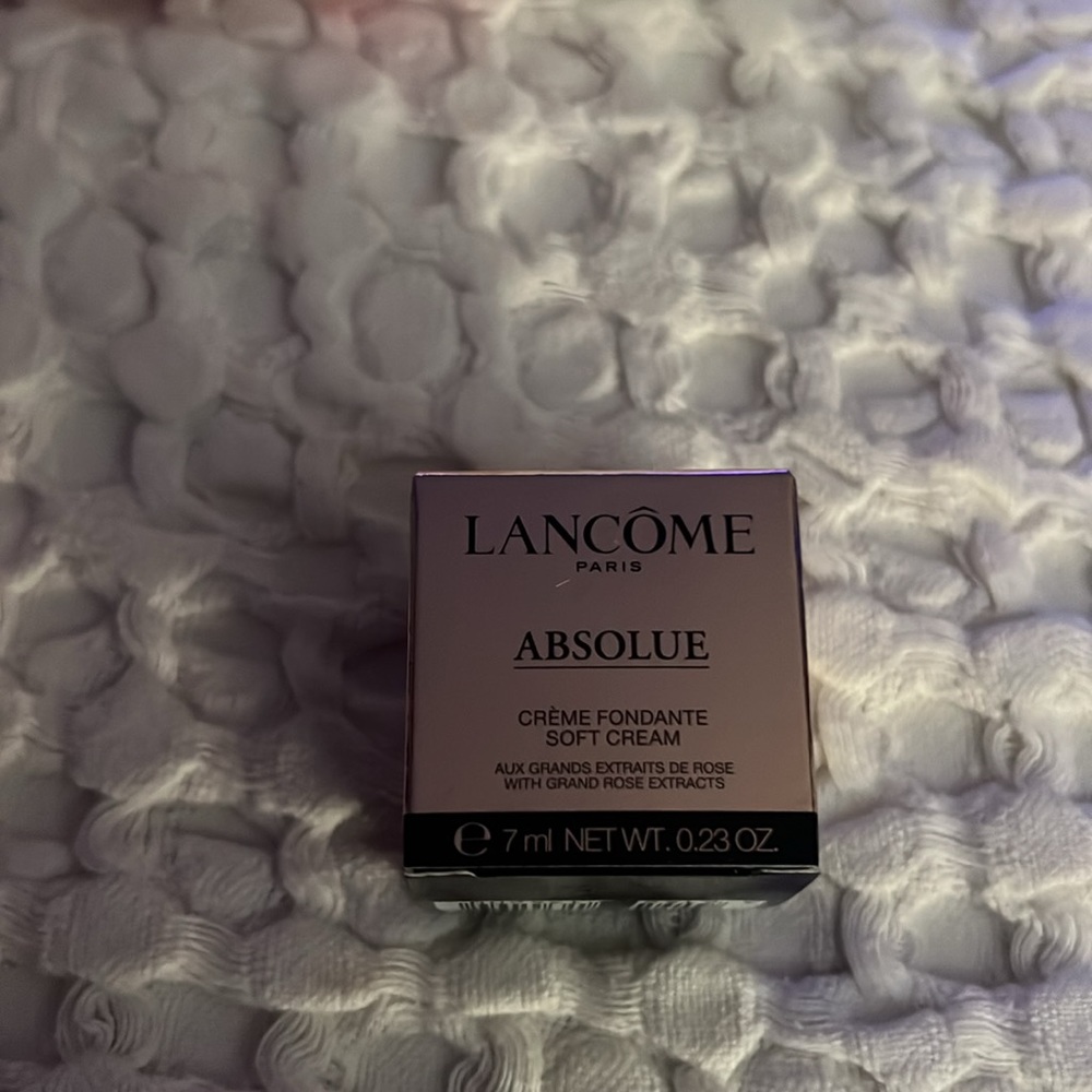 Lancome Beauty Bag & Travel Set - Picture 9 of 11